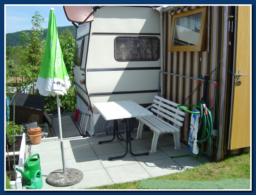 Kaeslin's Wohnwagen Sitzplatz klein